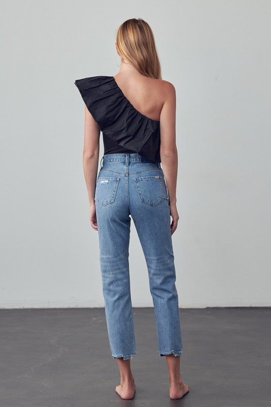 HIGH RISE GIRLFRIEND JEANS