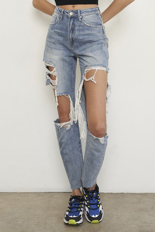 HIGH RISE DESTROYED BOYFRIEND JEANS